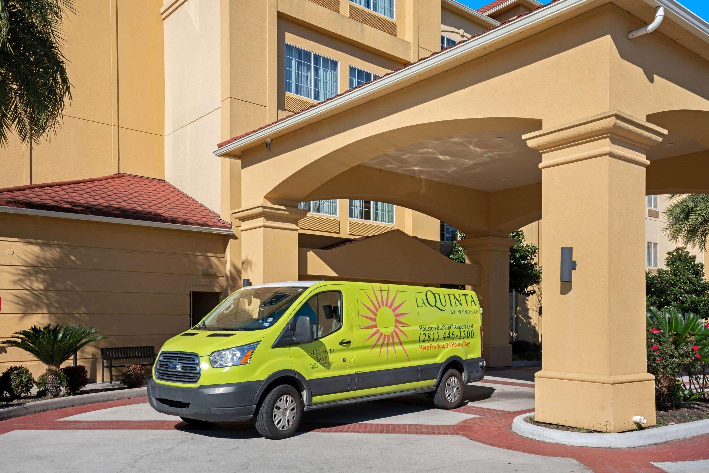 Отель La Quinta By Wyndham Houston Iah Bush Intl Airport E Хамбл Экстерьер фото