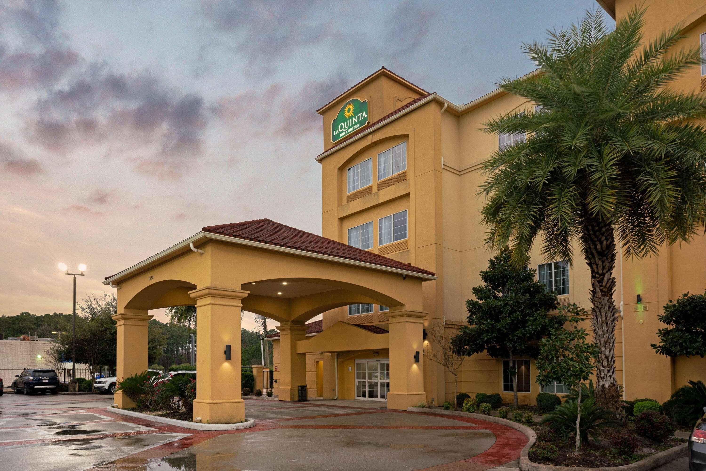 Отель La Quinta By Wyndham Houston Iah Bush Intl Airport E Хамбл Экстерьер фото