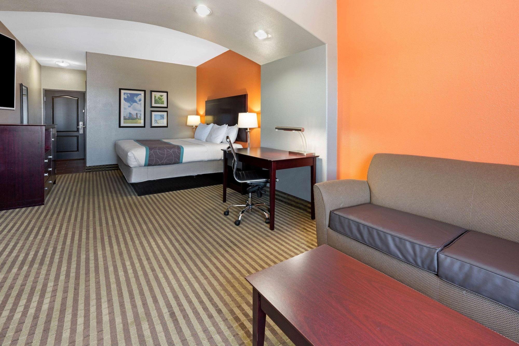 Отель La Quinta By Wyndham Houston Iah Bush Intl Airport E Хамбл Экстерьер фото